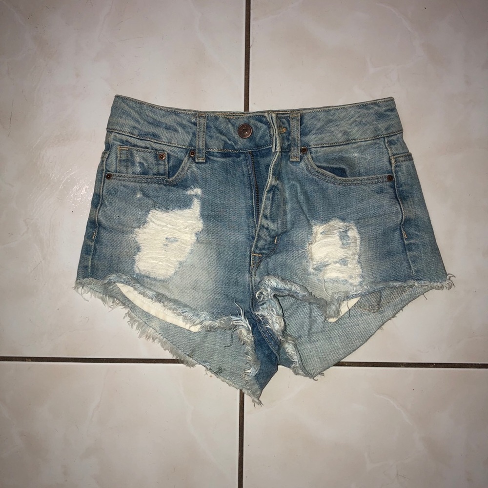 H&M denim booty shorts